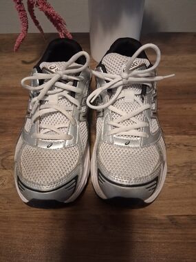 ASICS White, Brown and Silver Athletic Running Shoes